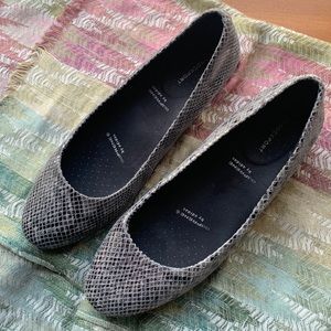 Snakeprint flats🙌🏻